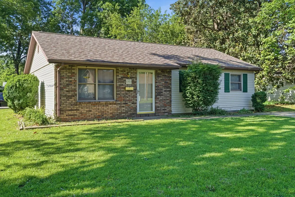 1303 W Prairie Street, Marion, IL 62959 - #1