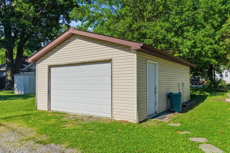 1303 W Prairie Street, Marion, IL 62959 - #3