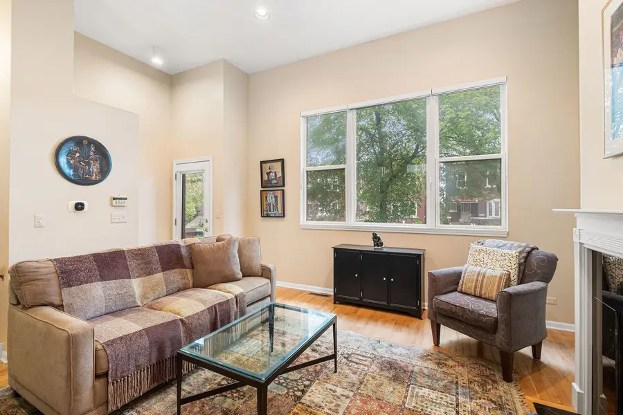 3438 N Monticello Avenue, Chicago, IL 60618 - #3