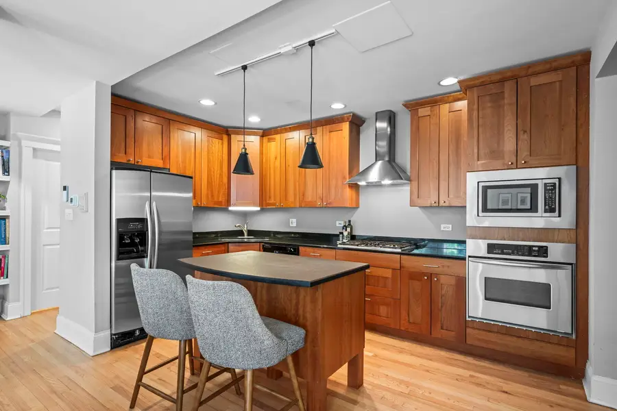 1504 W Cullom Avenue #G, Chicago, IL 60613 - #3