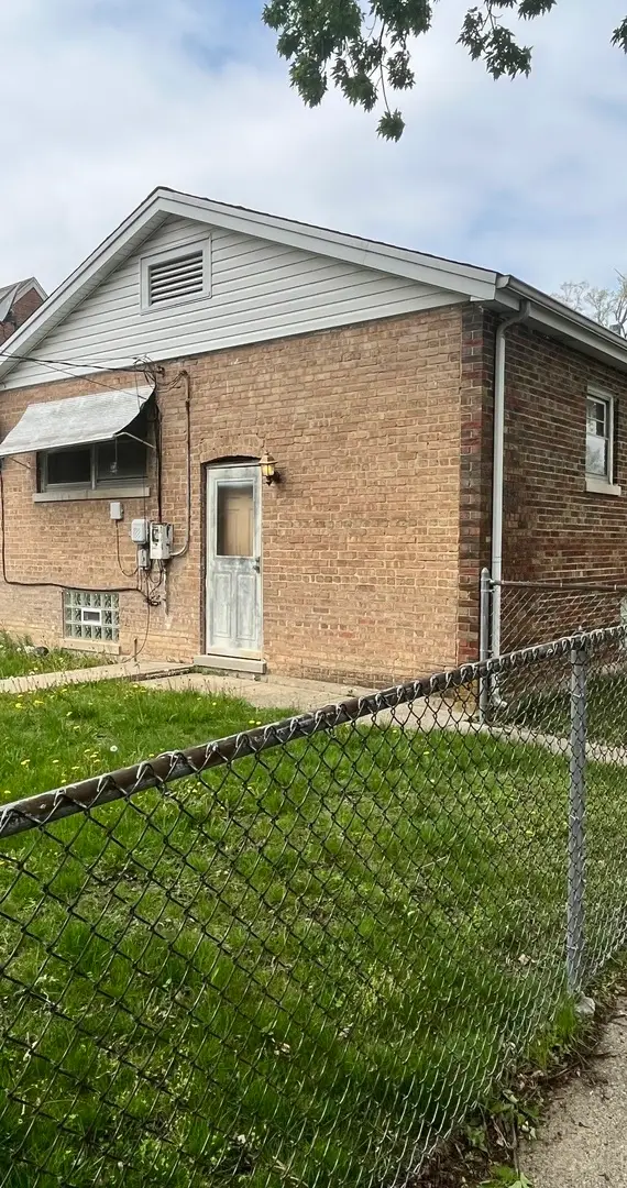 1127 W 123rd Street, Calumet Park, IL 60827 - #2