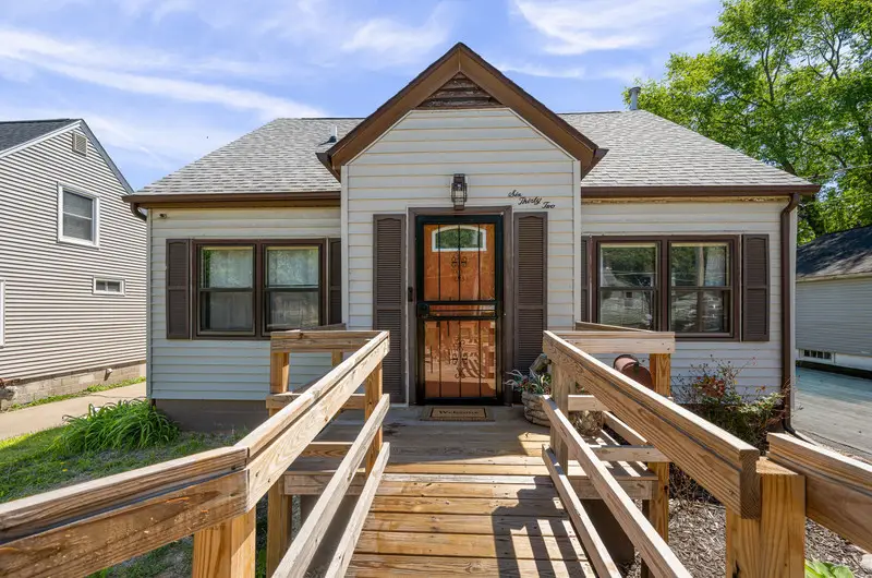632 N Russell Street, Geneseo, IL 61254 - #1