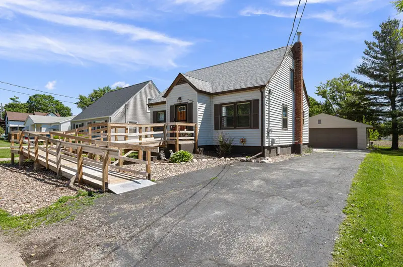 632 N Russell Street, Geneseo, IL 61254 - #3