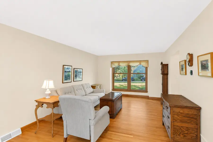 41W067 Colson Drive, Saint Charles, IL 60175 - #3
