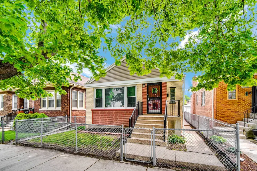9111 S Kingston Avenue, Chicago, IL 60617 - #3