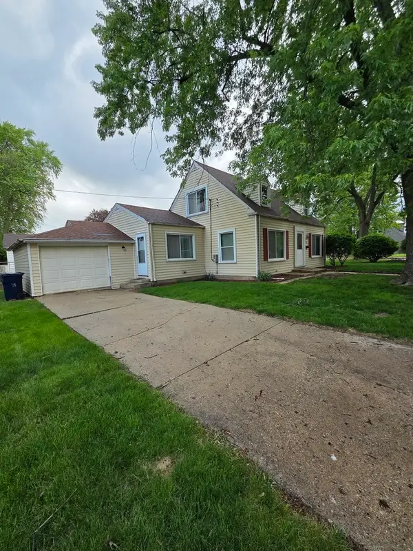 1106 Birchdale Drive, Elgin, IL 60123