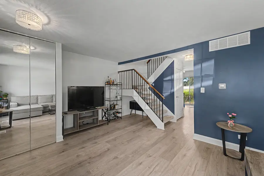 102 Bright Oaks Circle #102, Cary, IL 60013 - #3