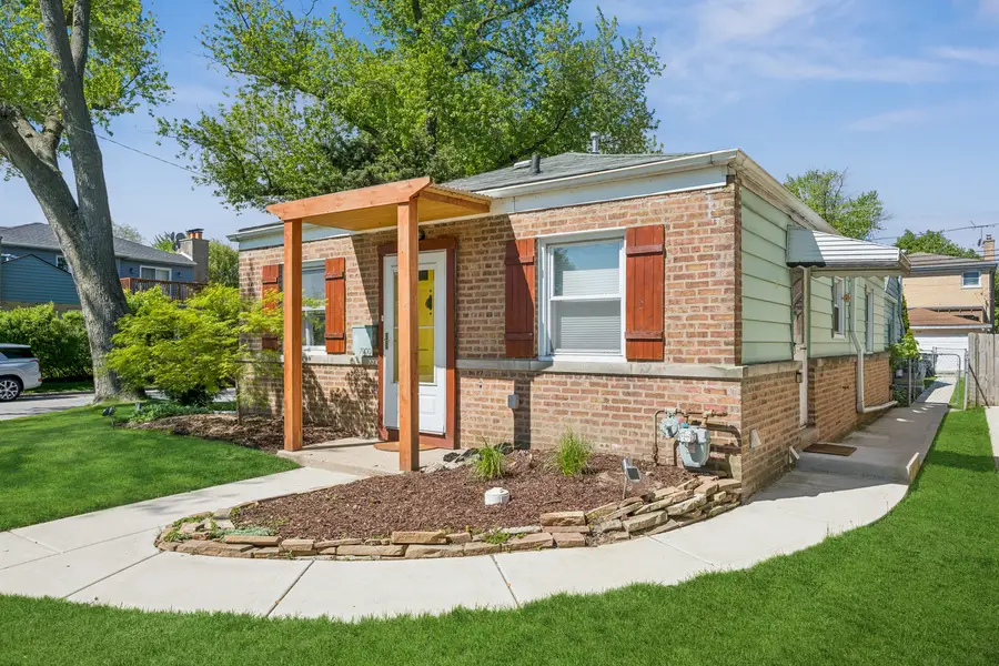 7900 Karlov Avenue, Skokie, IL 60076 - #2