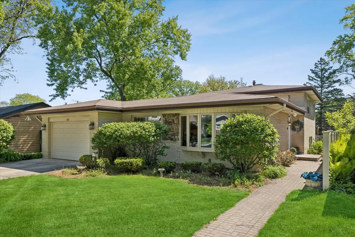 827 N Douglas Avenue, Arlington Heights, IL 60004 - #1
