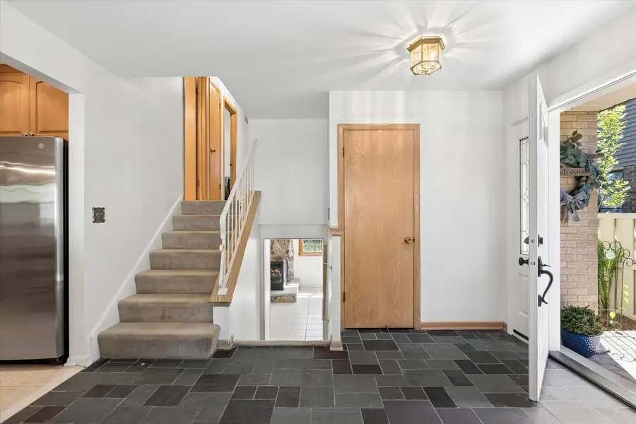 827 N Douglas Avenue, Arlington Heights, IL 60004 - #3
