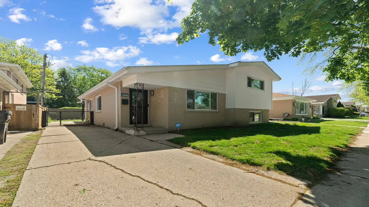 9517 Lavergne Avenue, Skokie, IL 60077 - #1