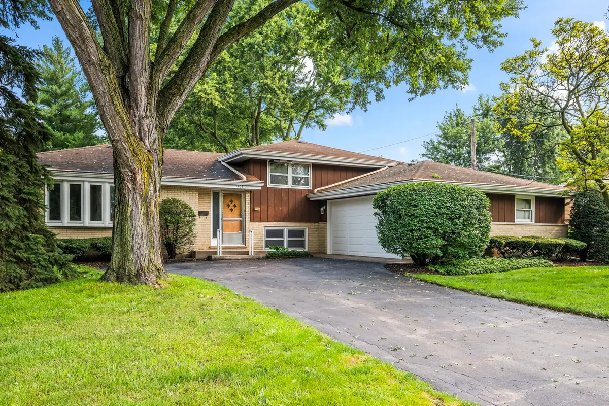 1706 E Euclid Avenue, Arlington Heights, IL 60004 - #1