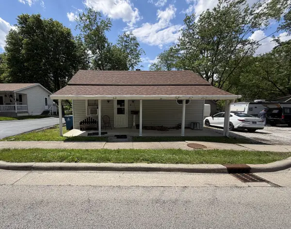1026 N Market Street, Monticello, IL 61856