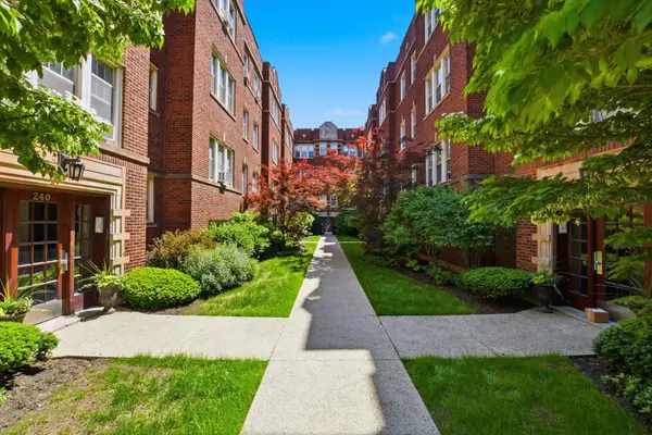 240 S Maple Avenue #1W, Oak Park, IL 60302