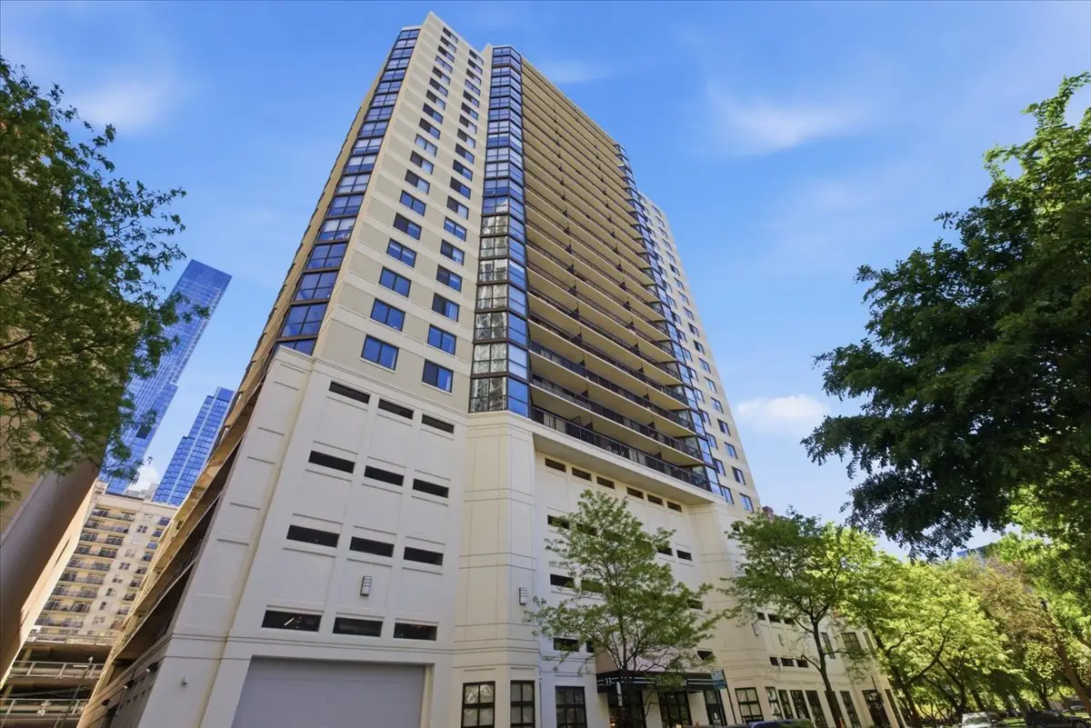 33 W Delaware Place #19E, Chicago, IL 60610 - #1