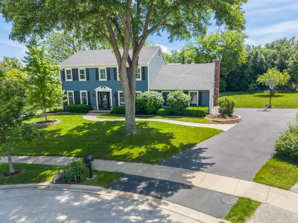 1525 Almond Court, Downers Grove, IL 60515