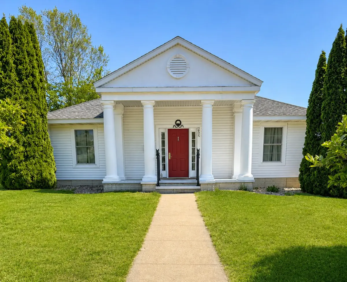 354 19th Place, Clinton, IA 52732 - #1