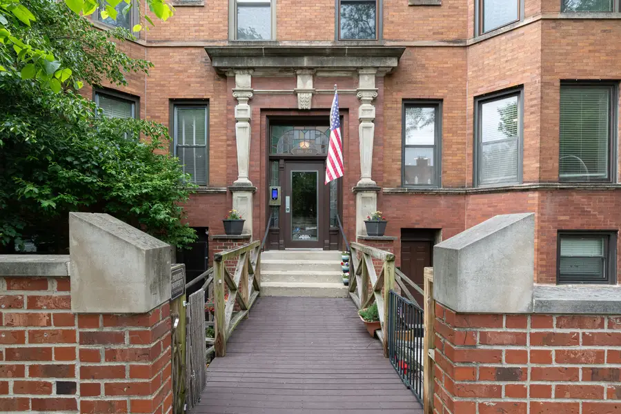 1048 W Byron Street #1E, Chicago, IL 60613 - #2