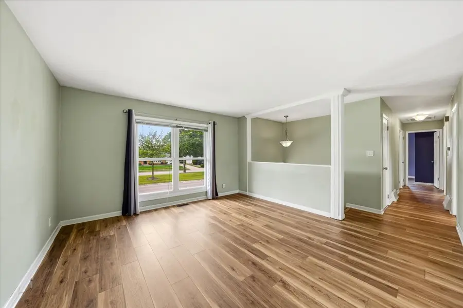 315 S Park Boulevard, Streamwood, IL 60107 - #2