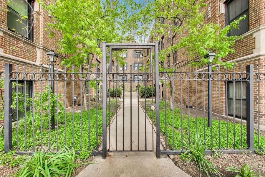 1106 W Montana Street #1, Chicago, IL 60614 - #2