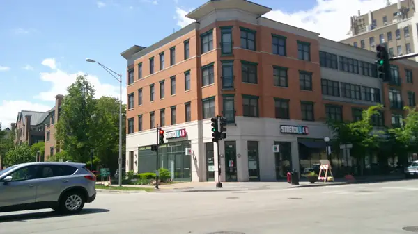 125 N Euclid Avenue #402, Oak Park, IL 60301