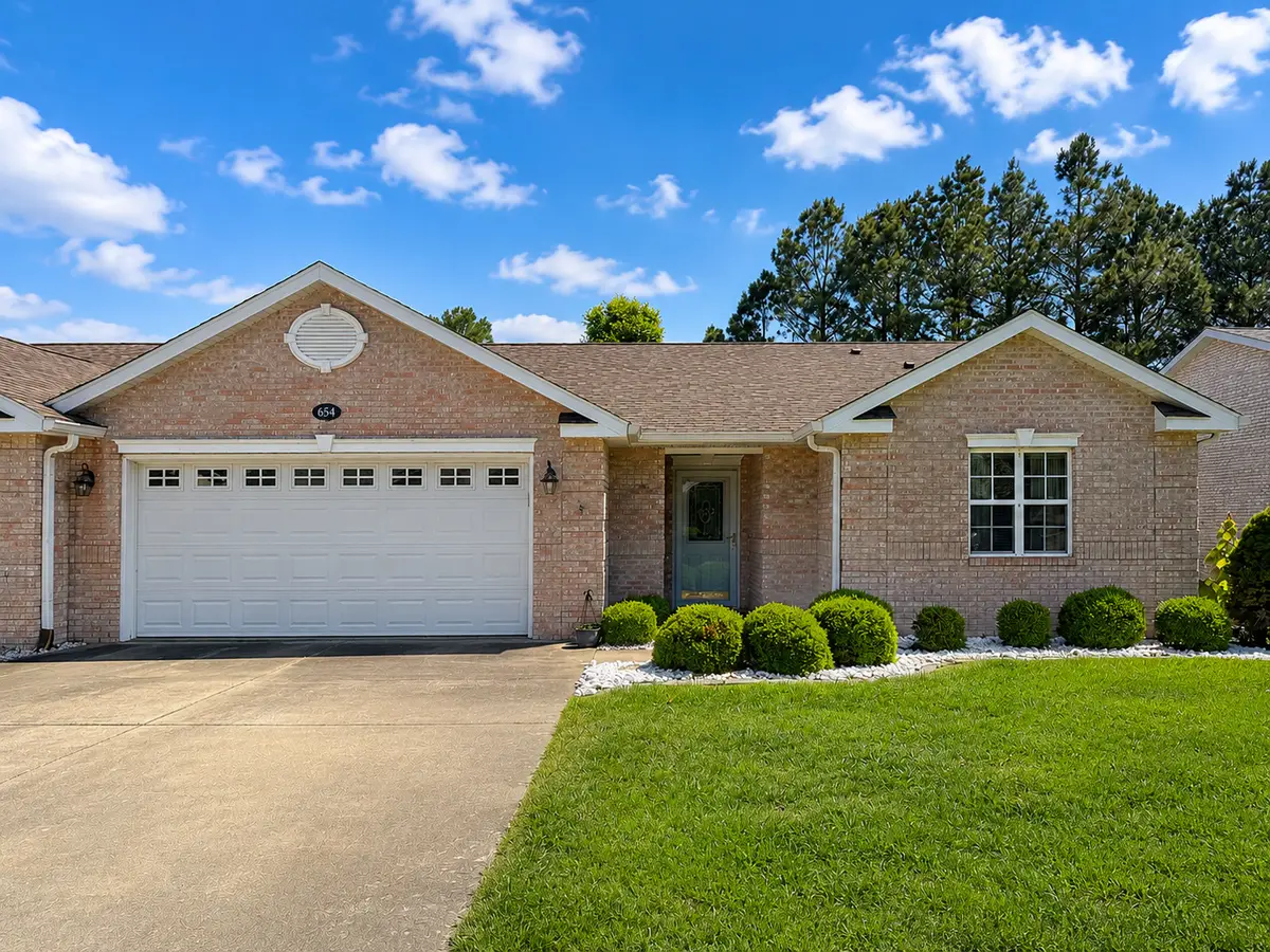 654 Lake Harbor Drive, Marion, IL 62959 - #1