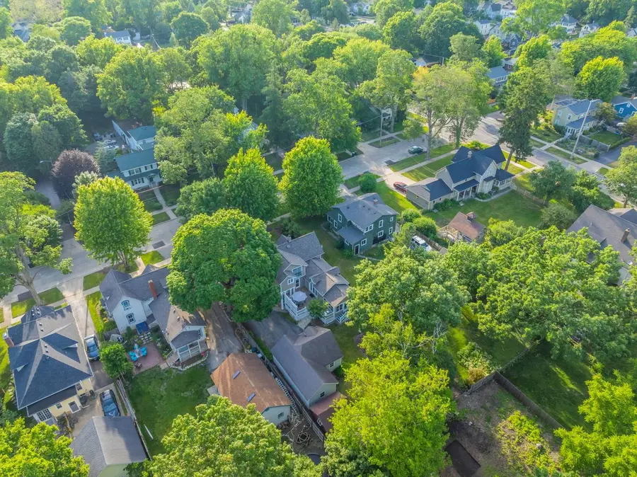 20 S Jefferson Street, Batavia, IL 60510 - #2