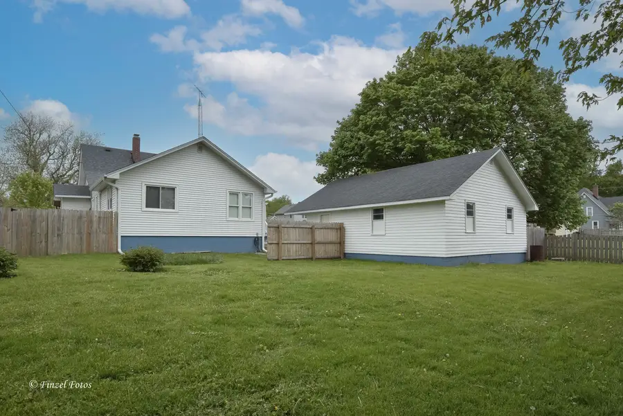 9805 Illinois Street, Hebron, IL 60034 - #3