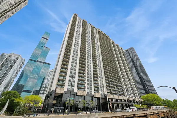 400 E Randolph Street #1710, Chicago, IL 60601