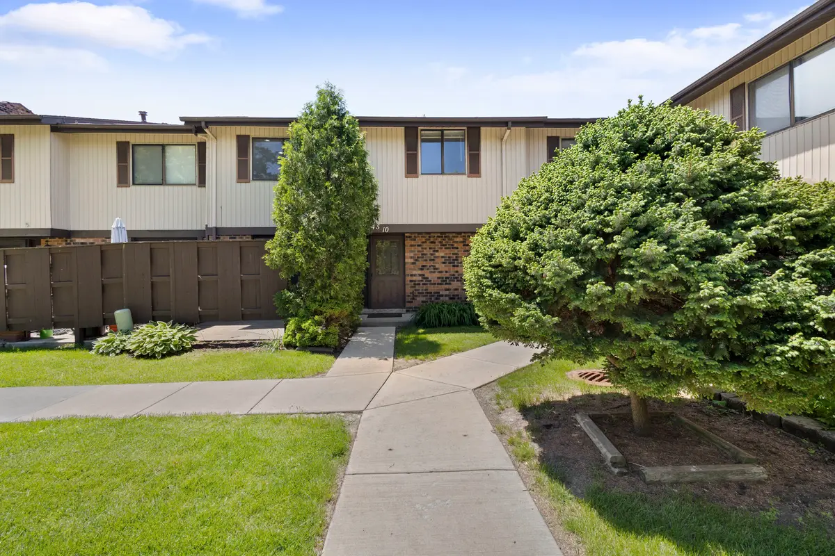 7345 Winthrop Way #10, Downers Grove, IL 60516 - #1