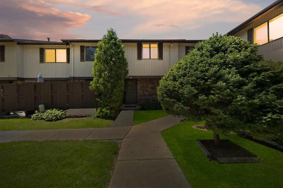 7345 Winthrop Way #10, Downers Grove, IL 60516 - #3