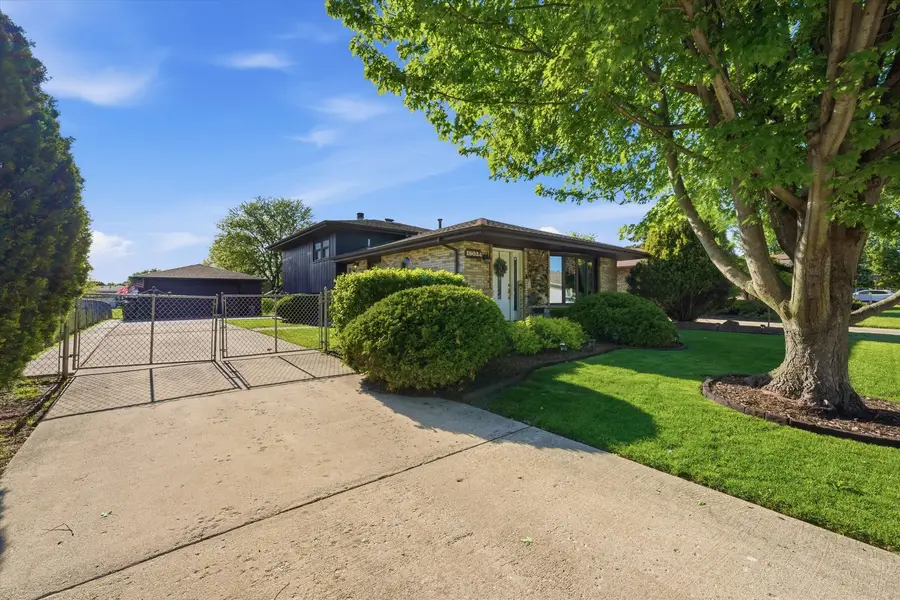 18024 65th Avenue, Tinley Park, IL 60477 - #2