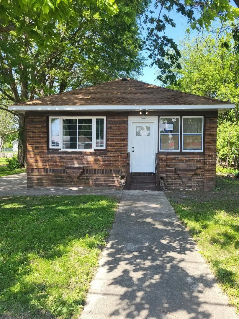 1406 S Bloomington Street, Streator, IL 61364 - #2