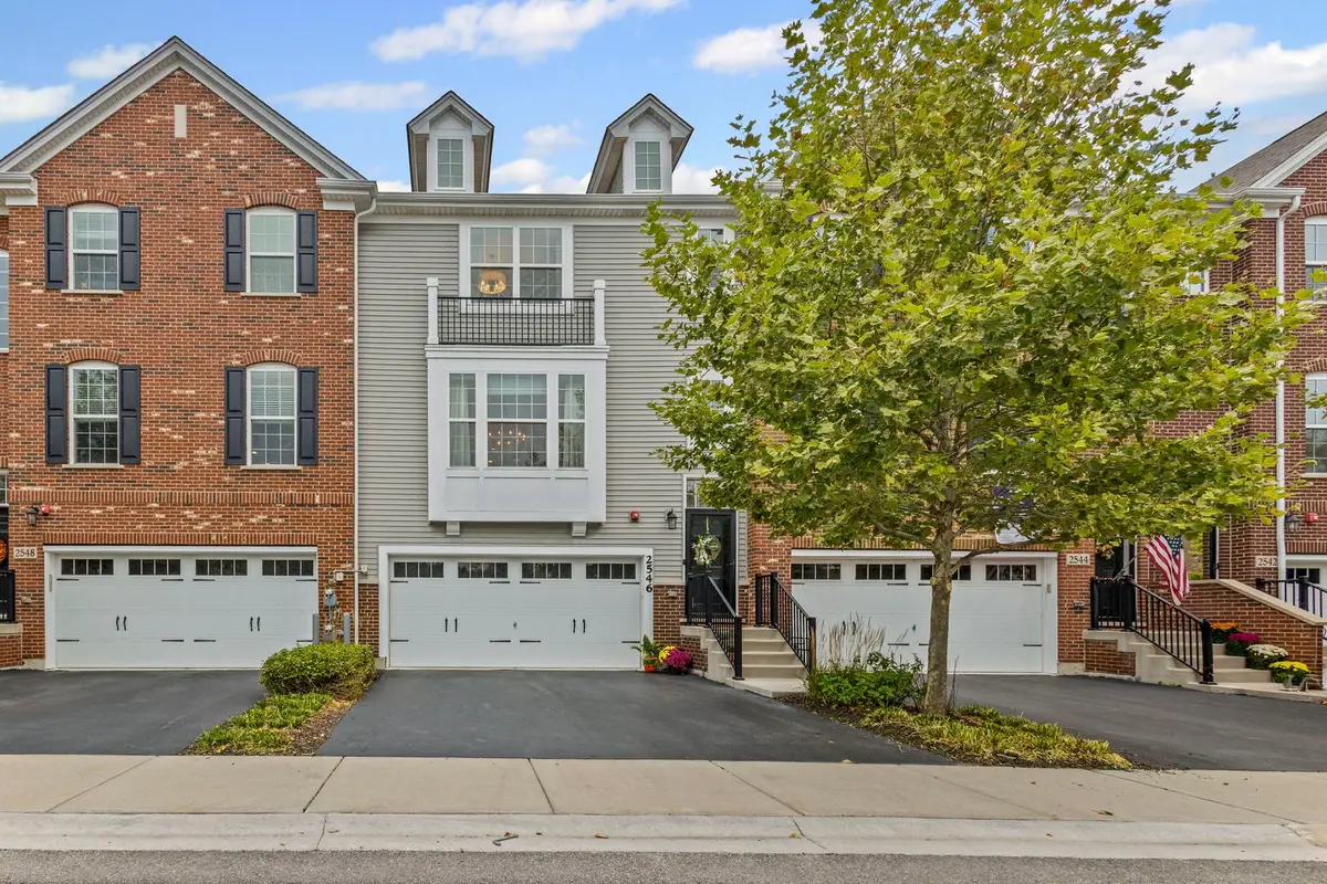 2546 Huntleigh Lane, Woodridge, IL 60517 - #1