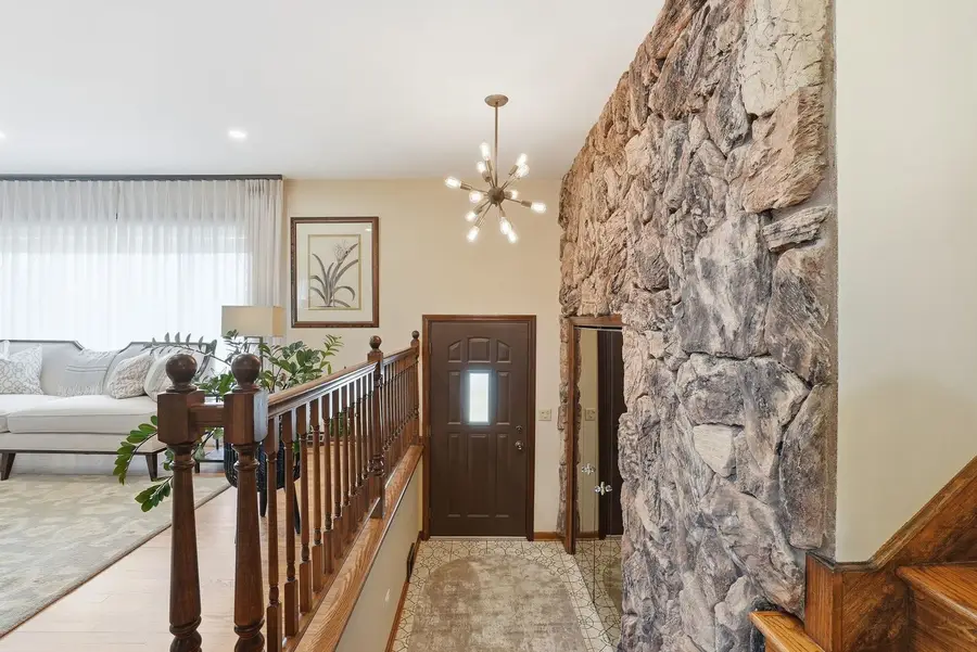1308 E Thayer Street, Mount Prospect, IL 60056 - #3