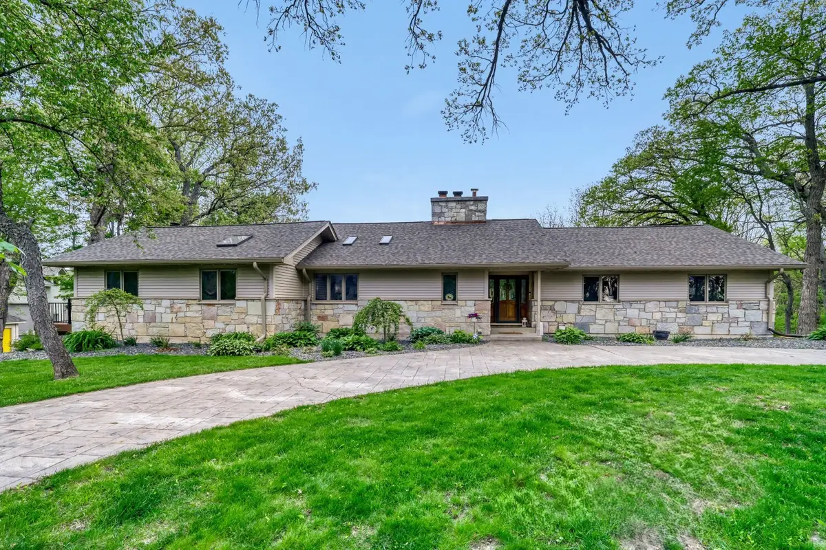 39W526 Lori Lane, Elgin, IL 60124 - #1