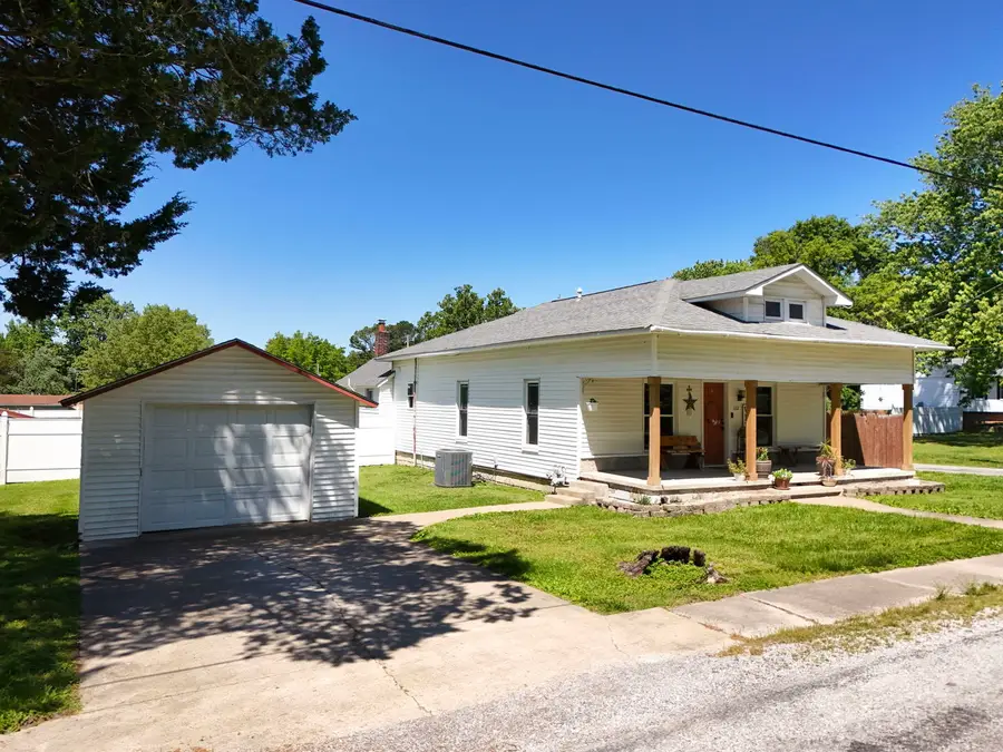112 Beaver Street, Cambria, IL 62915 - #2