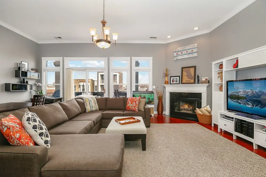 1933 W Irving Park Road #3, Chicago, IL 60613 - #2