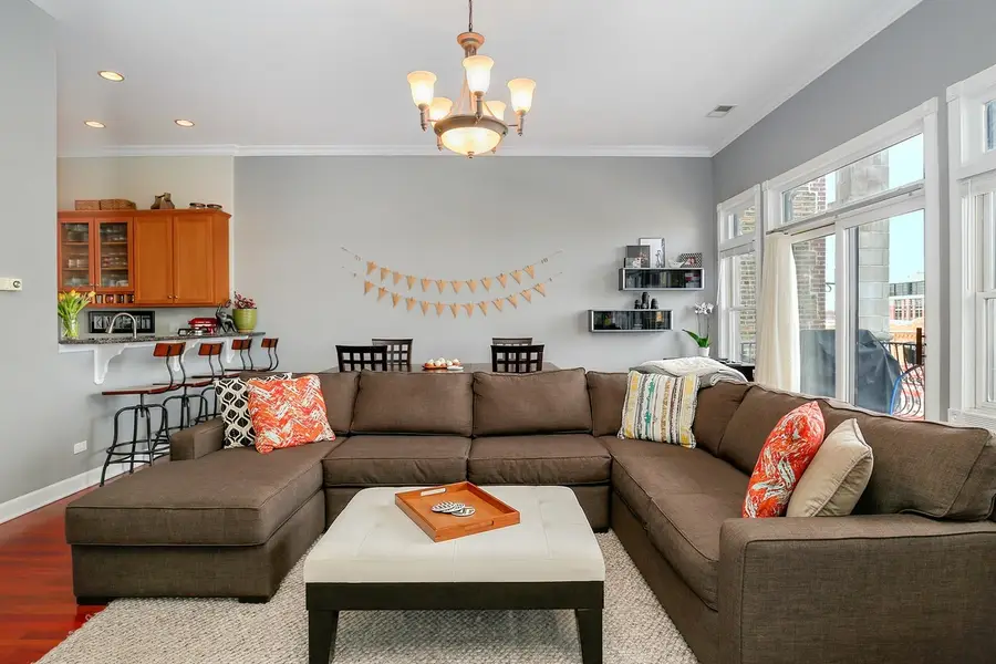 1933 W Irving Park Road #3, Chicago, IL 60613 - #3