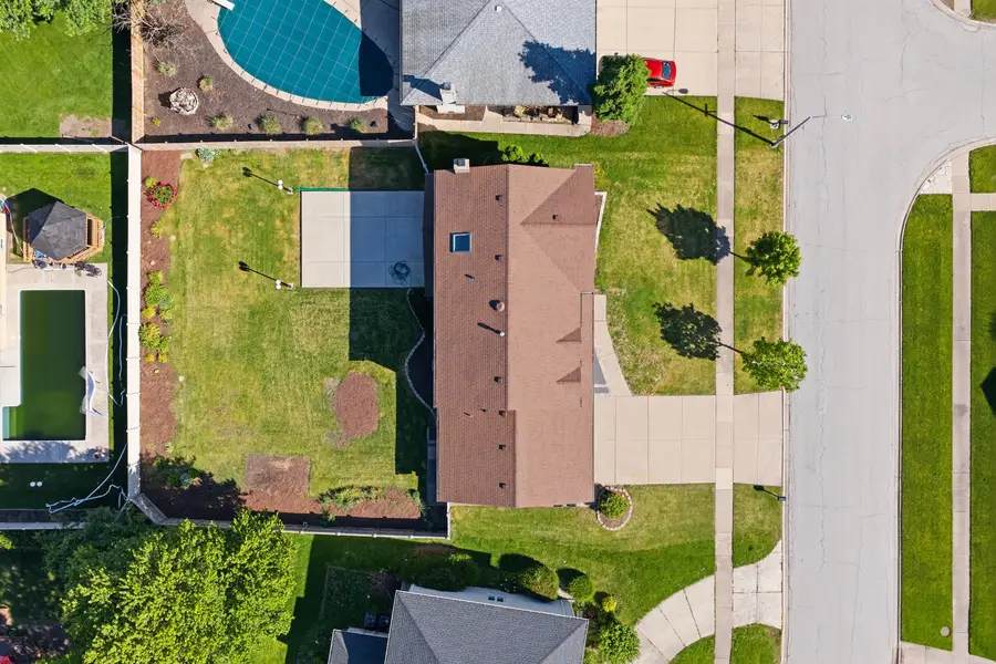 6723 Kingswood Road, Willowbrook, IL 60527 - #3