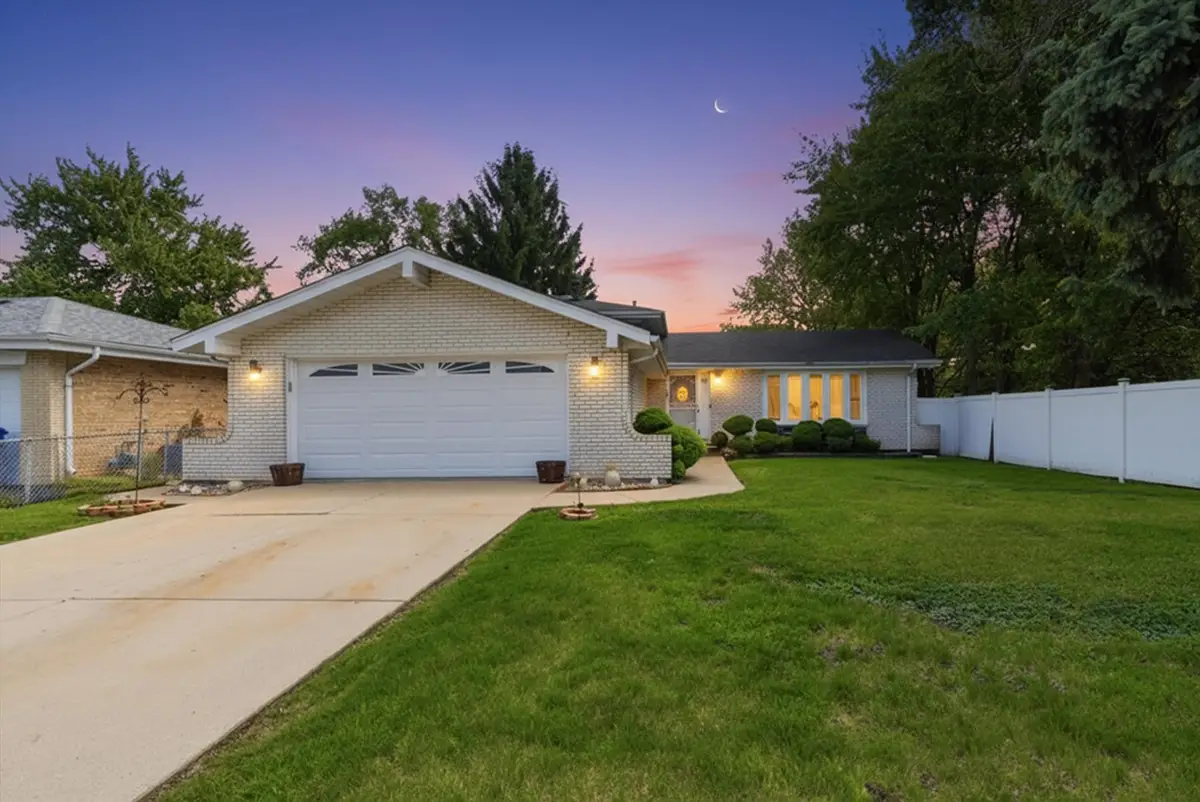 5815 W 87th Place, Oak Lawn, IL 60453 - #1