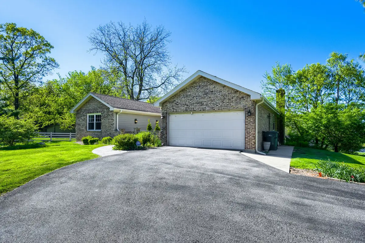 22888 W North Lakewood Lane W, Lake Zurich, IL 60047 - #1