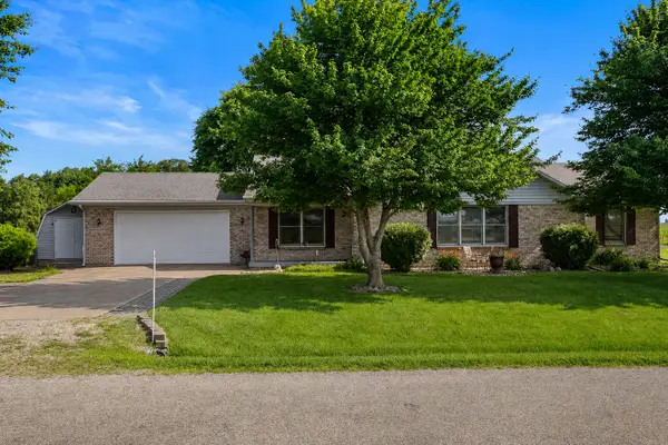 608 E Oaks Road, Urbana, IL 61802