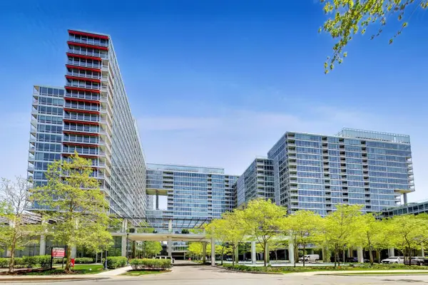 9655 Woods Drive #814, Skokie, IL 60077