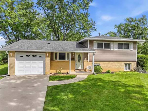 133 Sumac Court, Schaumburg, IL 60193