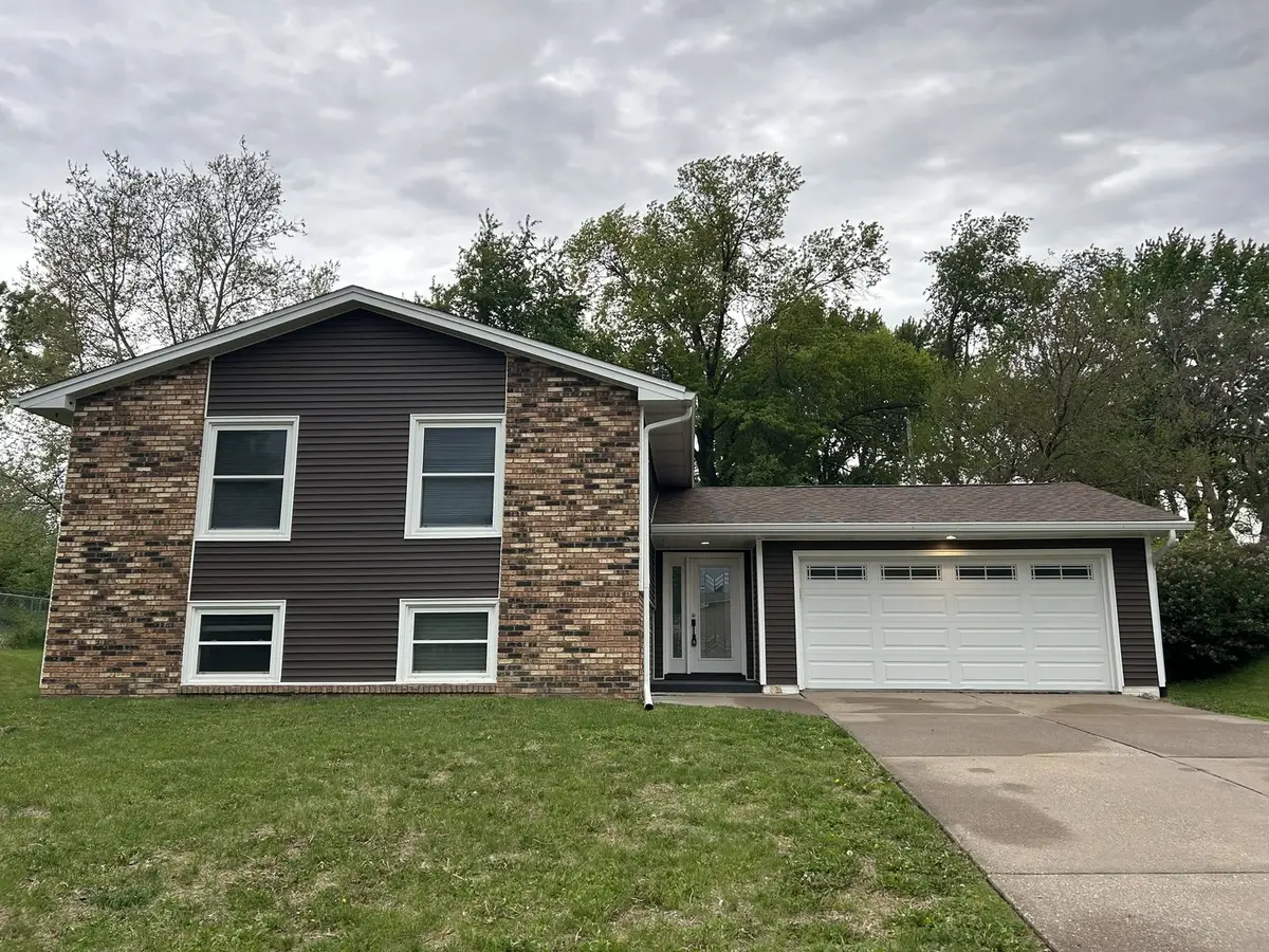 2520 W 46th Street, Davenport, IA 52806 - #1
