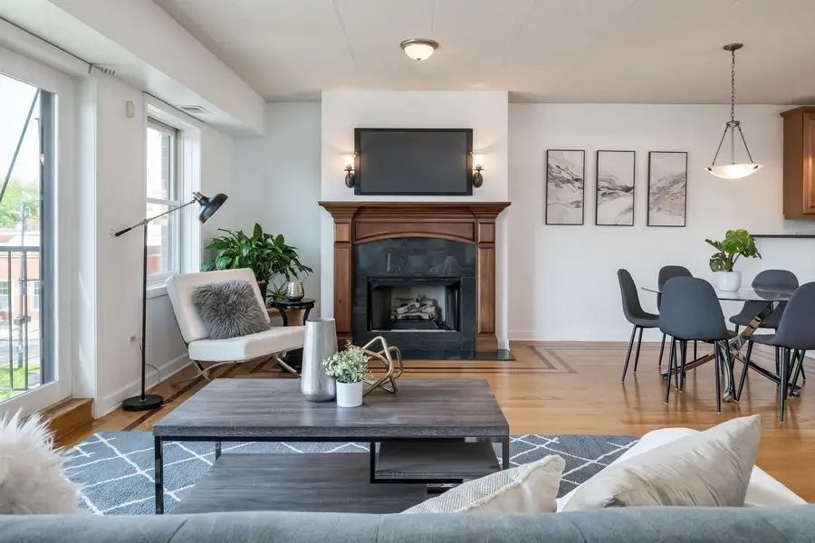 5362 W Lawrence Avenue #2W, Chicago, IL 60630 - #2