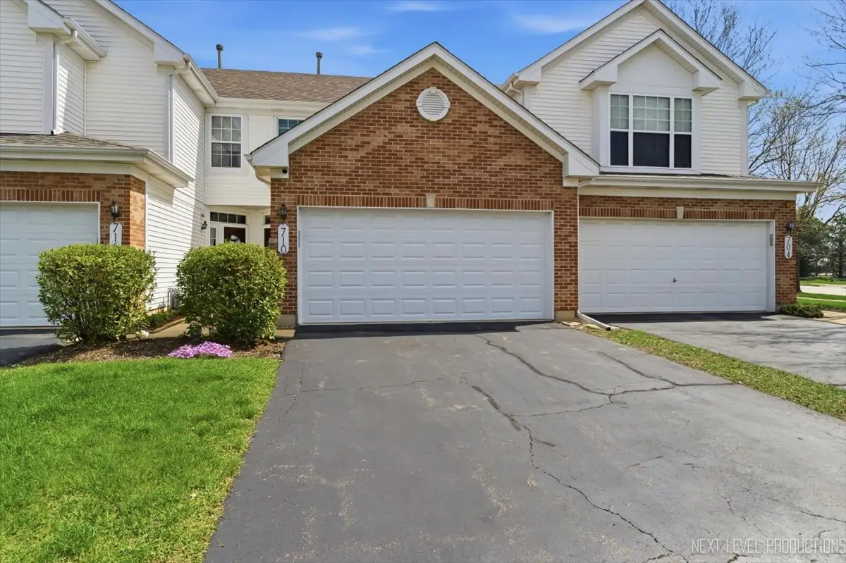 710 Riding Lane, Saint Charles, IL 60174 - #1