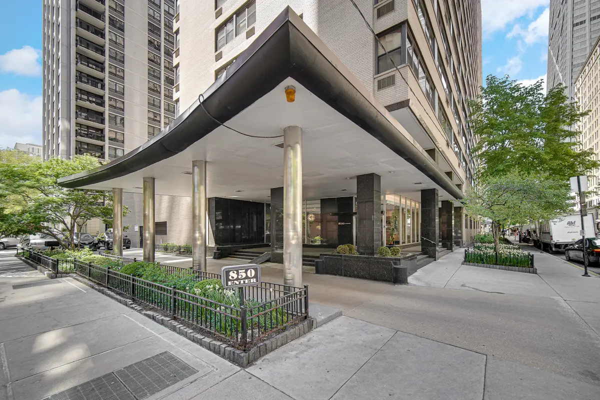 850 N Dewitt Place #17H, Chicago, IL 60611 - #1