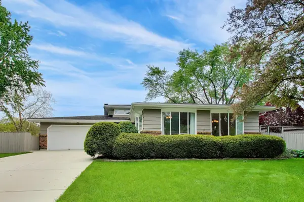1976 Robert Street, Aurora, IL 60506